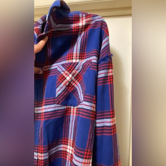 Women’s Plaid Button Up - Picture 3 of 4